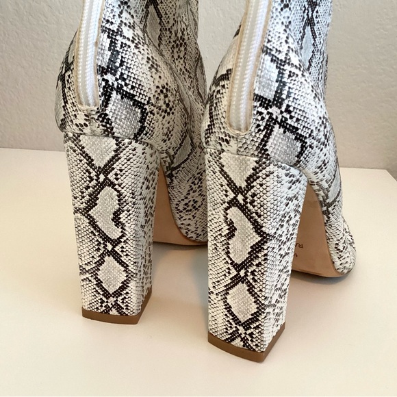 \RAYE\ Easton Snakeskin Print Booties - Picture 7 of 16